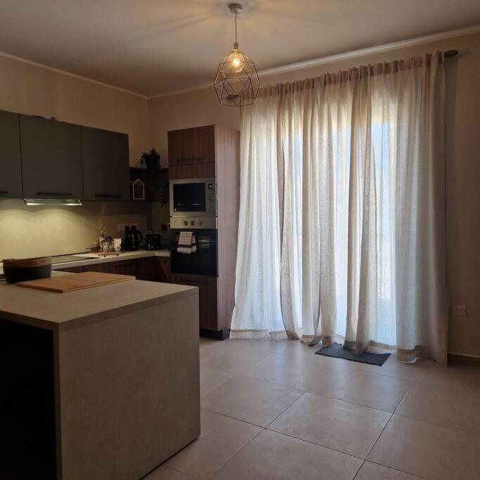 Centrally Located, Well Equipped, Stylish Flat. Bahía de San Pablo Exterior foto