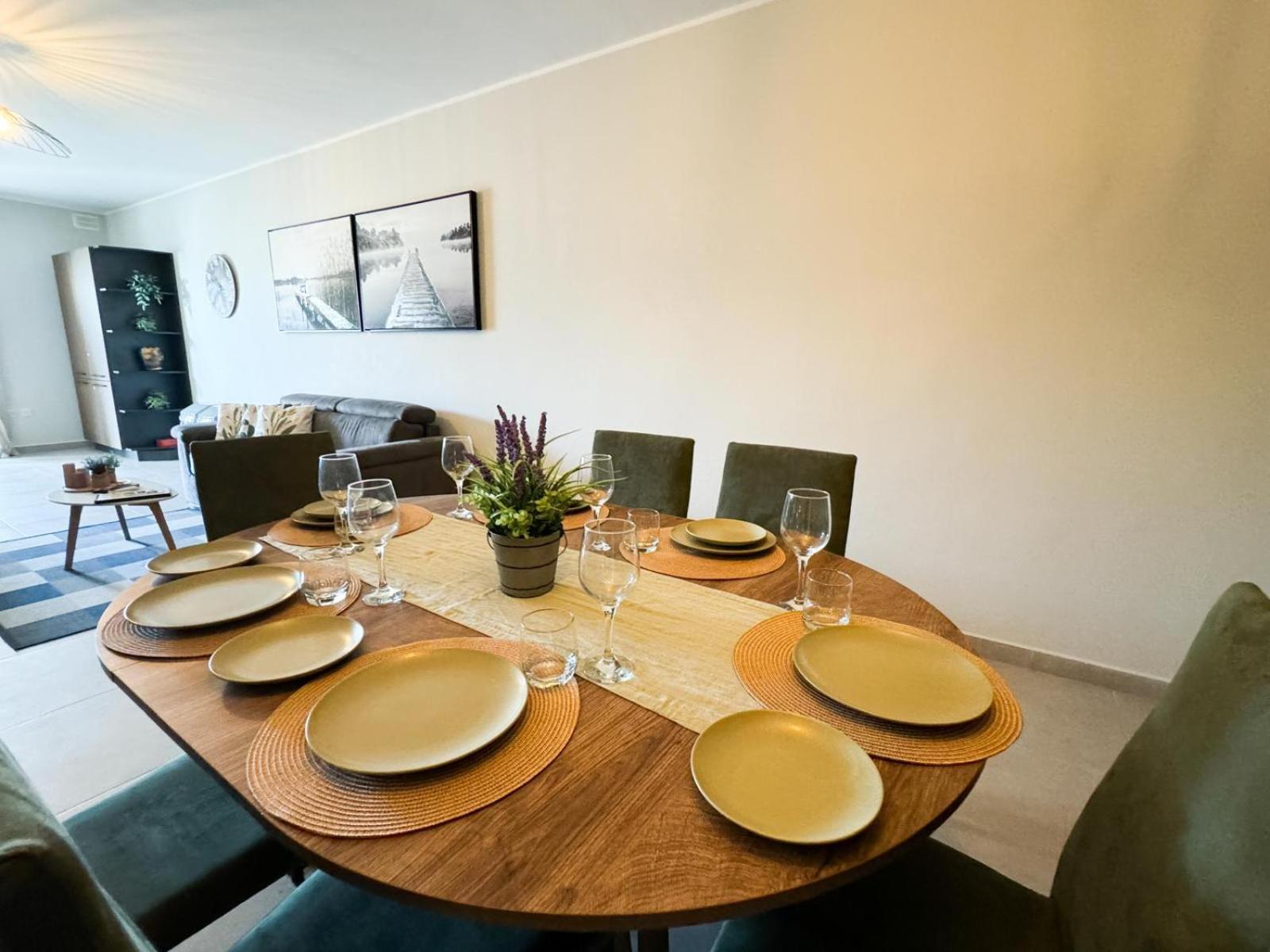 Centrally Located, Well Equipped, Stylish Flat. Bahía de San Pablo Exterior foto