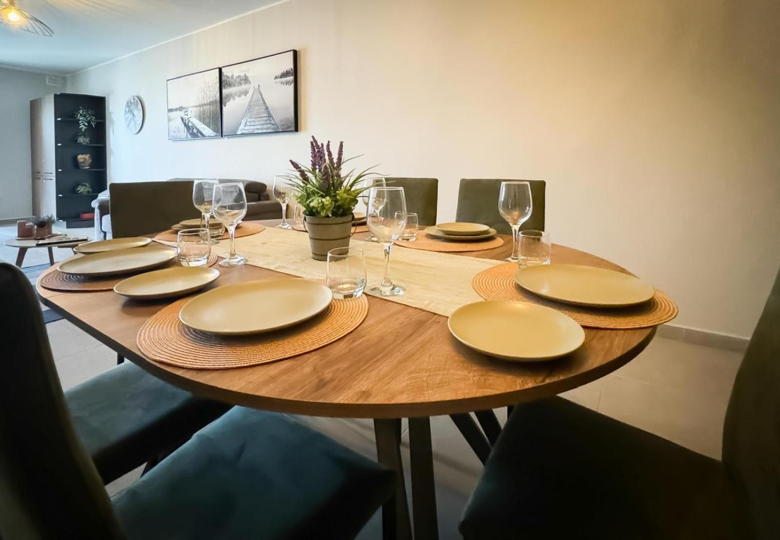 Centrally Located, Well Equipped, Stylish Flat. Bahía de San Pablo Exterior foto