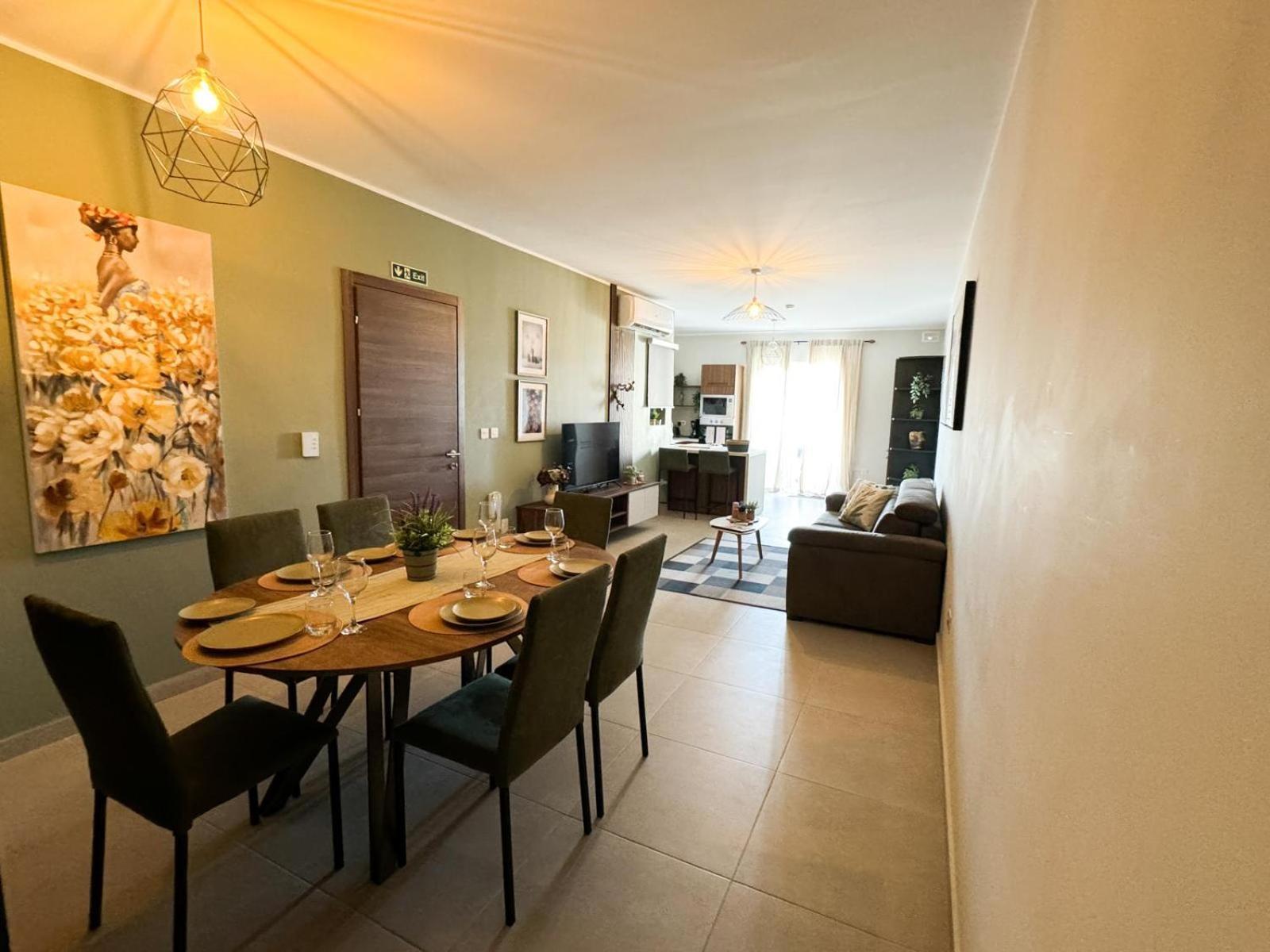 Centrally Located, Well Equipped, Stylish Flat. Bahía de San Pablo Exterior foto