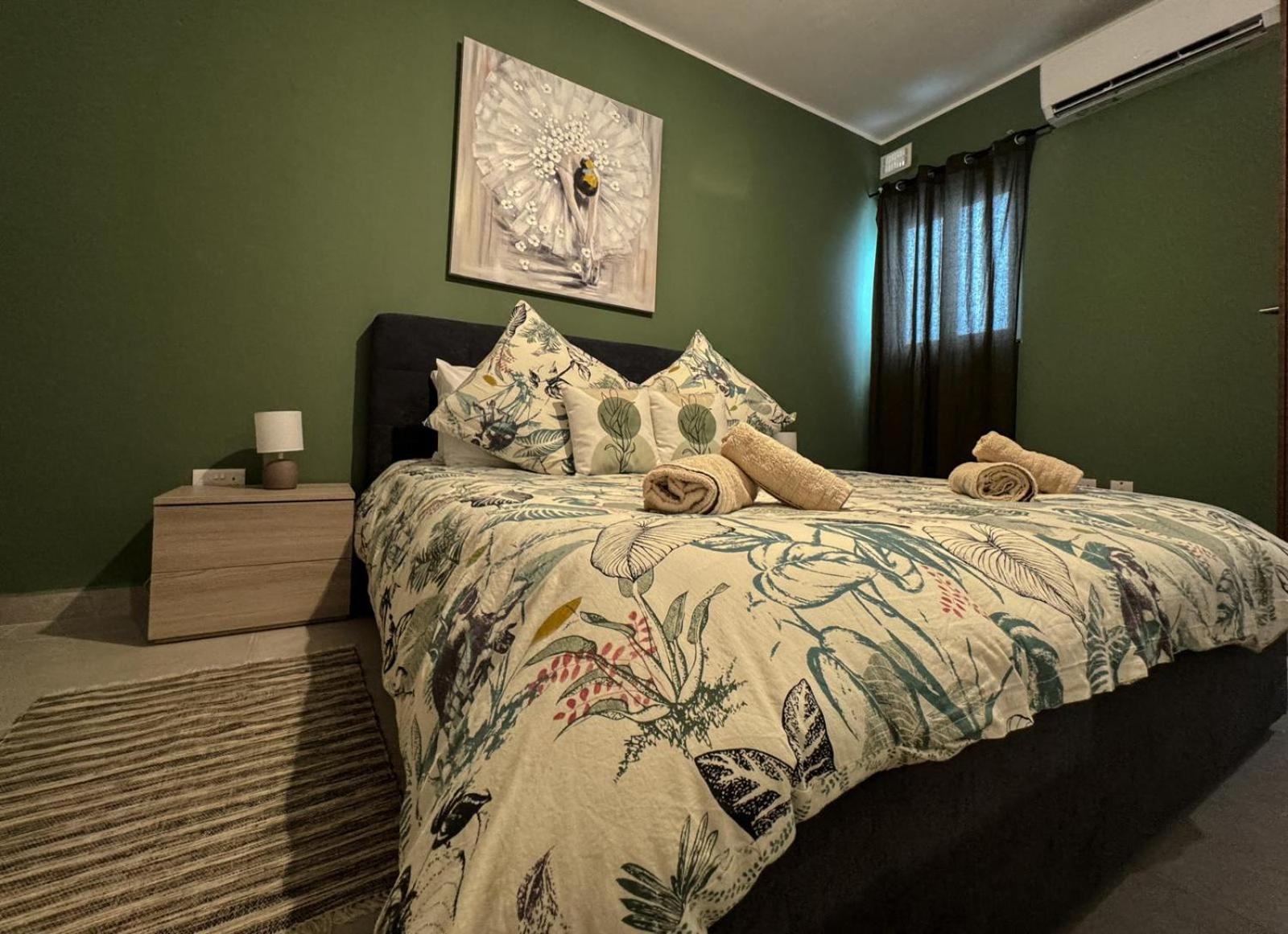 Centrally Located, Well Equipped, Stylish Flat. Bahía de San Pablo Exterior foto